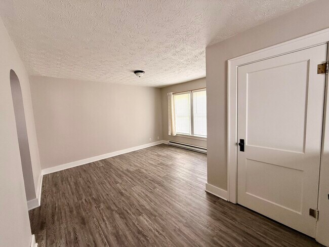 Photo - 640 Beaumont Ave Unit A