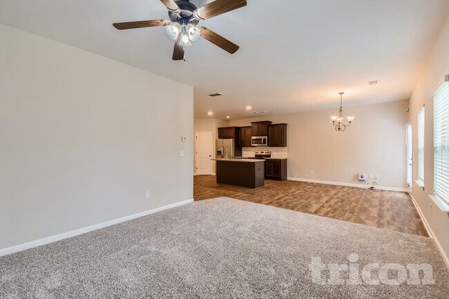 Photo - 281 Magnaview Dr