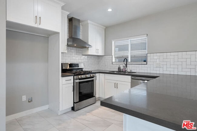 Photo - 5461 Geer Ave