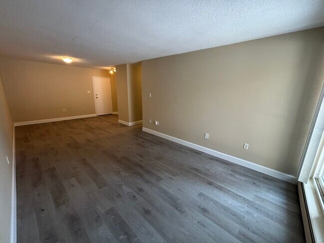 Photo - 225-225 Old Carriage Dr Unit 101