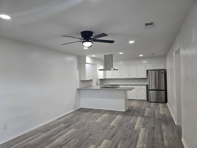 North Loop Apartments