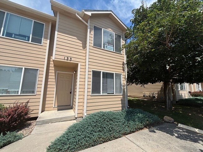 Building Photo - 133 W 47th Pl Unit 133