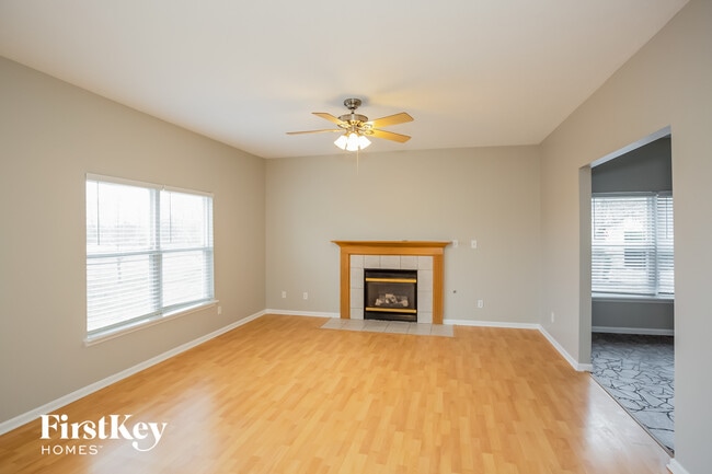 Photo - 13947 Royalwood Dr