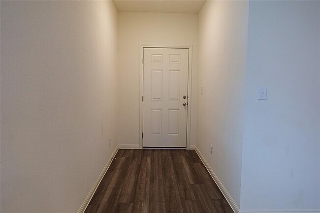 Photo - 402 Plateau St