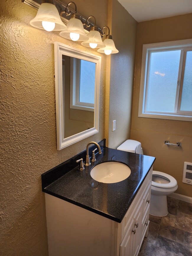 Photo - 1481 Tripp / Lee Apartments