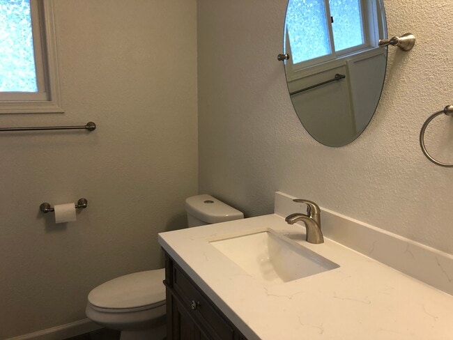 Photo - 1114 33rd St SE