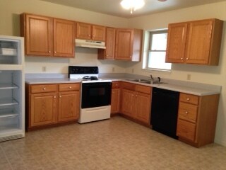 Photo - 112 Blue Spruce Ln