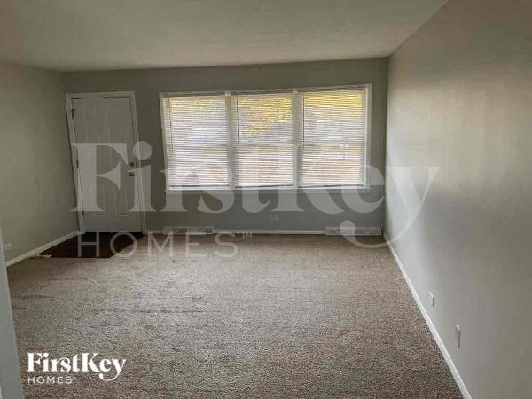 Photo - 1355 S Oakland Ave