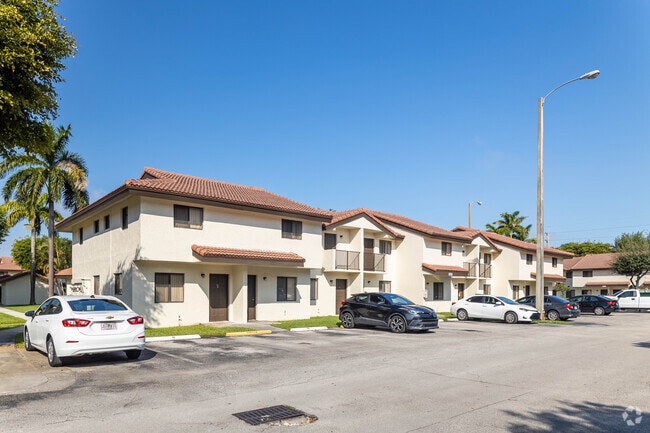 Photo - Midway Point Apartments