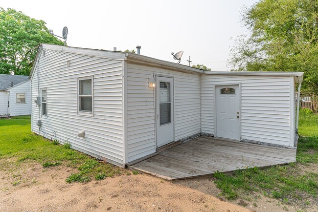 Photo - 2818 Hanson St