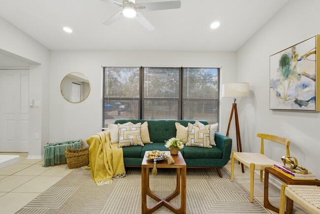 Photo - 2111 Bourget Dr