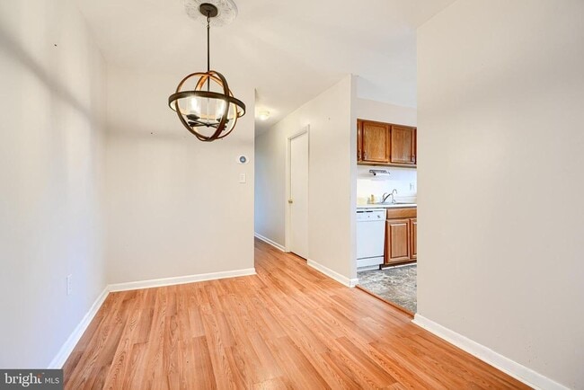 Photo - 130 Royal Oak Dr Apartamento Unidad 130-L