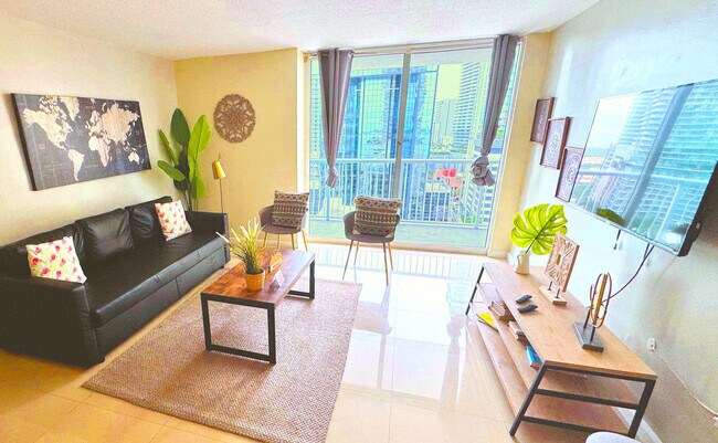 Photo - 1 SE 12th St Unit SI FL17-ID1022196P