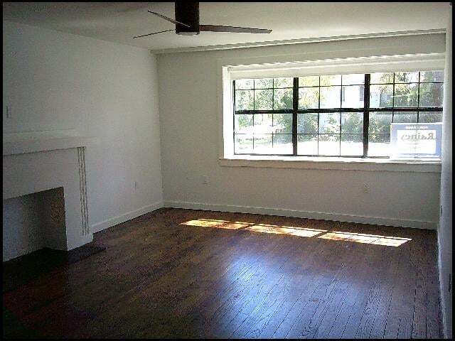 Building Photo - 1520 Broadway St Rental