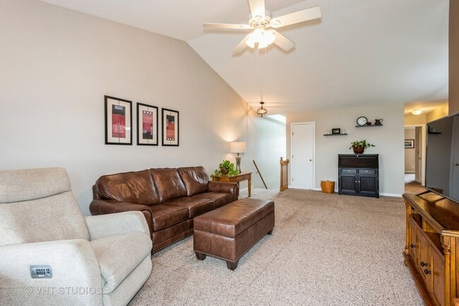 Photo - 12 Hoover Ct