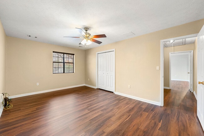 Photo - 249 Tony Trl SE