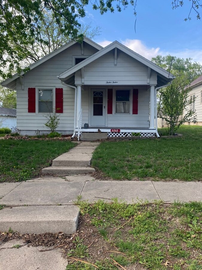 Photo - 2 bed House for Rent in Beatrice, Available Now!