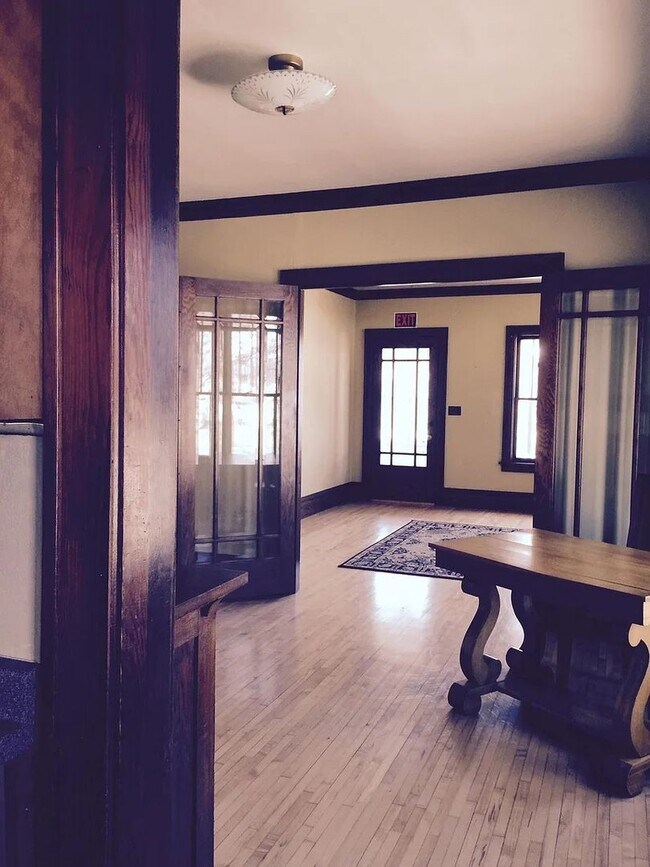 Photo - 1802-1806 Superior Ave - Duplex Unit 1802