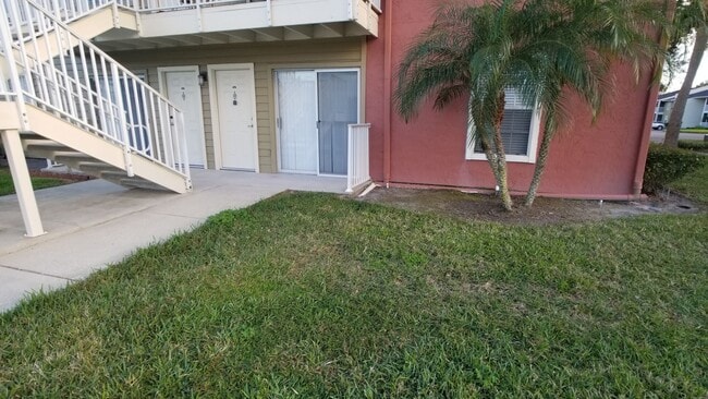 Photo - Ground Floor - Lake Front - Corner Unit - 1 Bedroom 1 Bath  for Lease