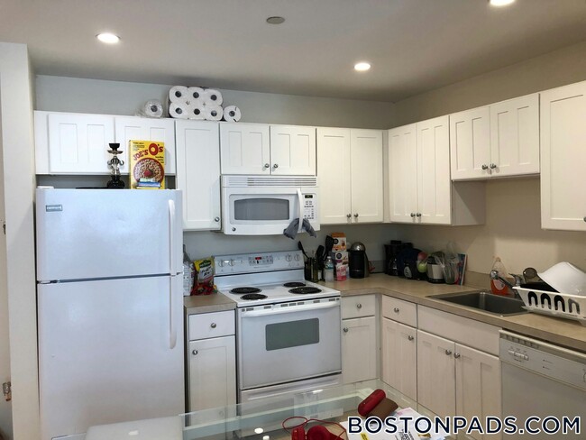 Photo - 40 Boylston St Unidad 704