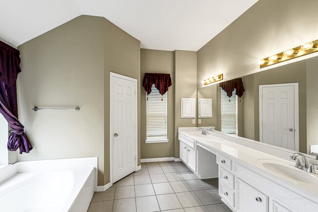 Photo - 10911 Hundred Bridge Ln