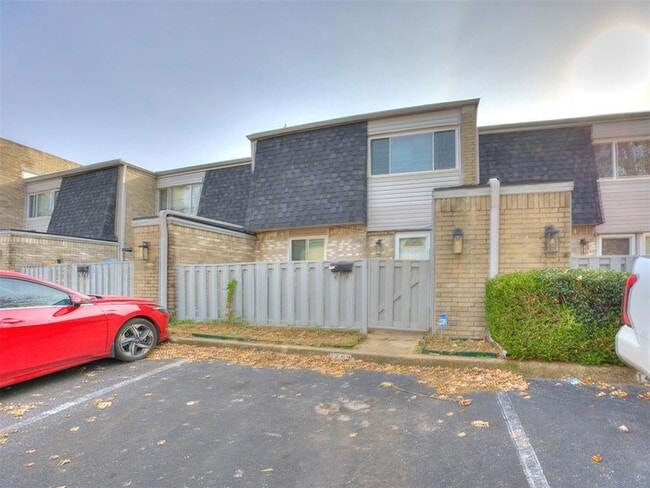 Photo - 1402 Bill Carrol Dr