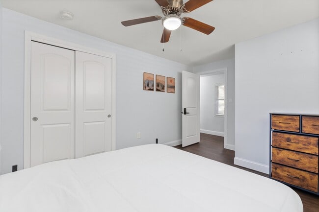 Photo - 310 Burland St