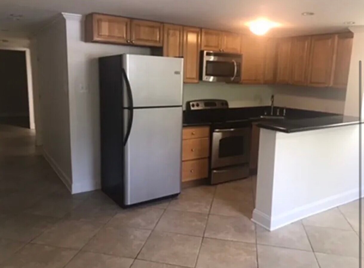 Photo - 6800 Louis Xiv St Unit B
