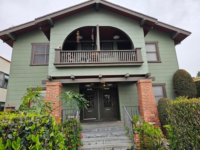 Photo - 1960 W 23rd St Unit 1960 1/2