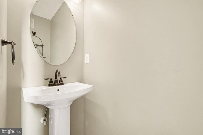 Photo - 3915 Carlyle Ct