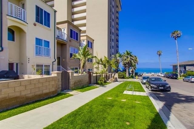 Building Photo - Spacious Luxurious North Pacific Beach 4BD/3BA Townhome! Right By The Water~ $7,495/mo