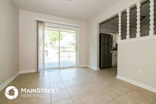 Photo - 6924 NW Pleasant View Dr