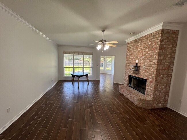 Photo - 3 bed/ 2 bath House in Golden Meadows