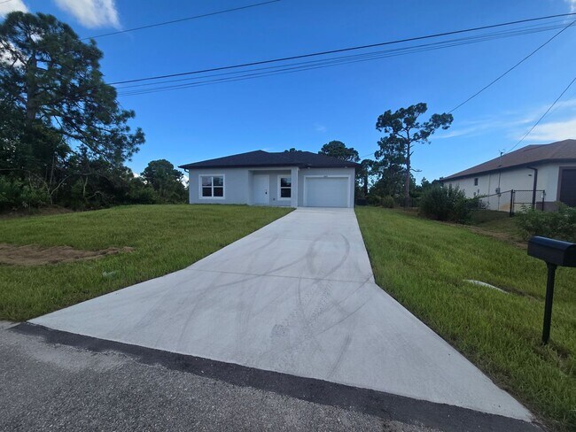 Photo - BRAND NEW 2/2/1 -SW LEHIGH ACRES