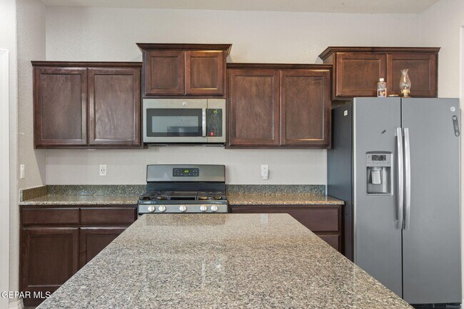 Photo - 7129 Long Meadow Dr