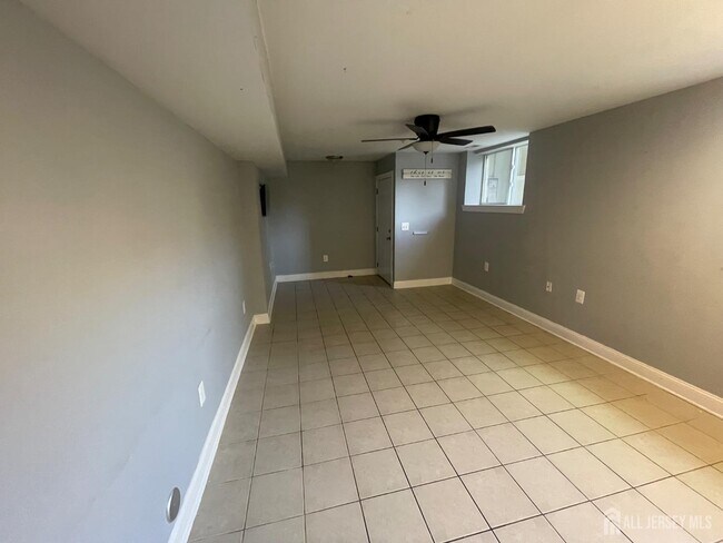 Photo - 161 George St