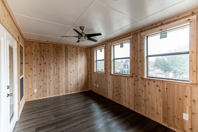 Photo - 1507 Wimbledon Dr