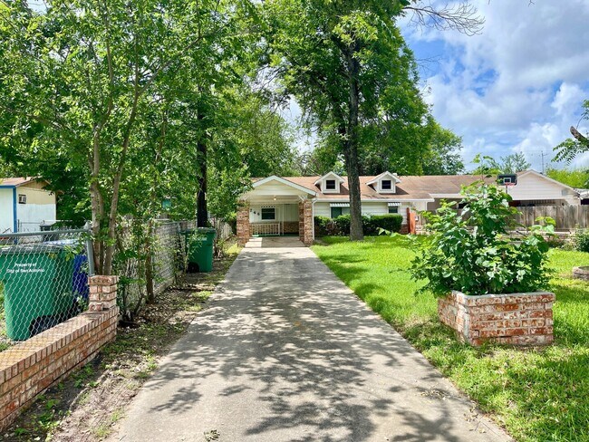746 Gulf St, San Antonio, TX 78202 | Home for Rent 78202