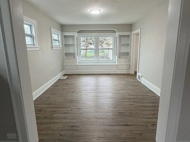 Photo - 13219 Alvin Ave