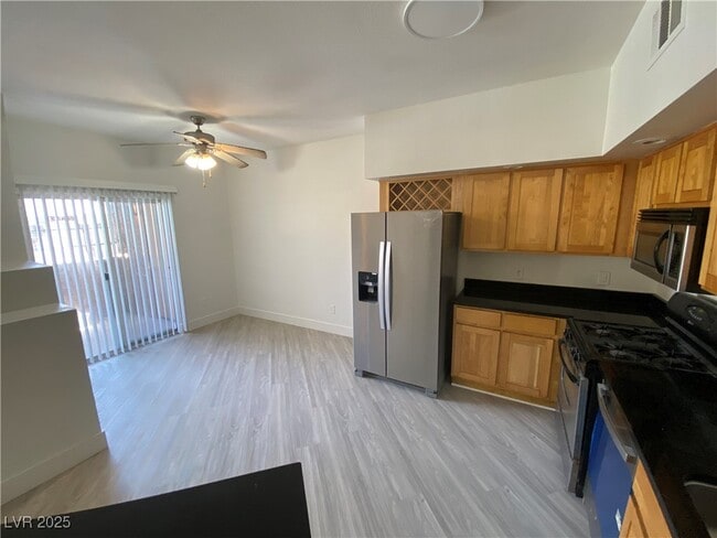 Building Photo - 8400 W Charleston Blvd Unit 137 Rental