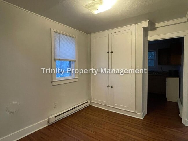 Photo - 620.5 Locust Ave