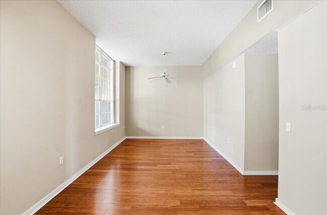 Photo - 701 Mirror Lake Dr N Unidad 314