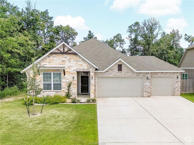 Building Photo - SPectacular Home with 3 Car Garage in Plea...