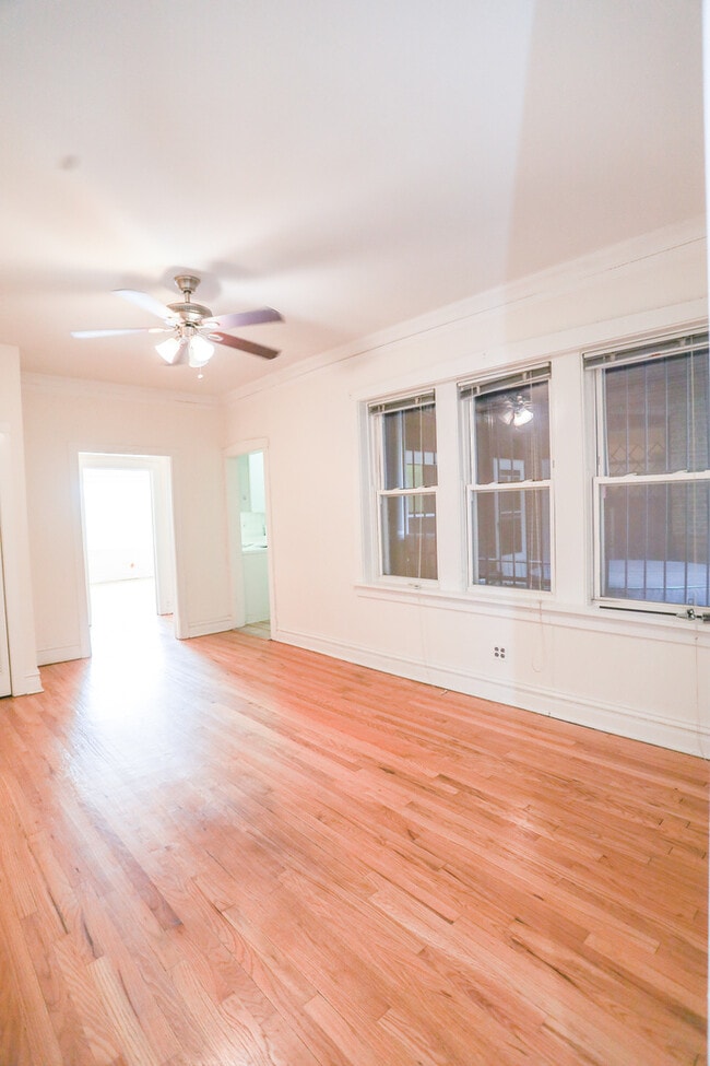 Photo - 425 W Arlington Pl Unit 1