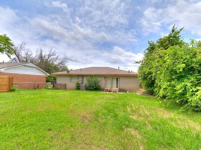 Photo - 213 NW 82nd St