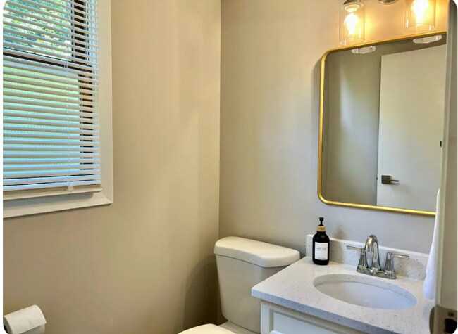 Photo - 2014 Washington Ave