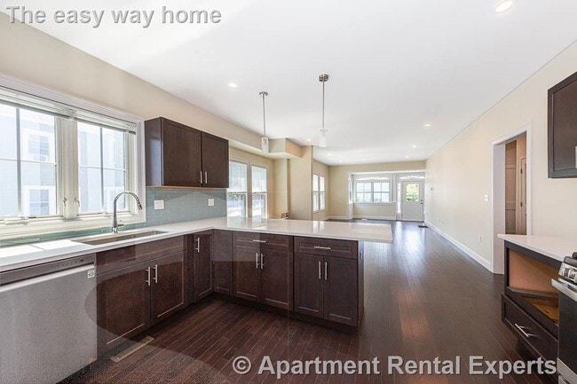 Photo - 120 Jerome St