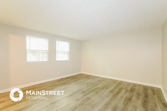 Photo - 694 Stoneside Dr