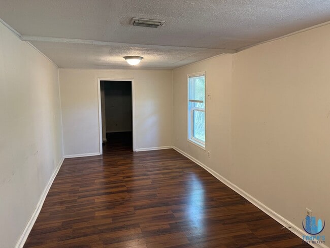 Photo - 3 Bedroom, 1 Bath House for rent in Jacksonville *Move-In Ready*