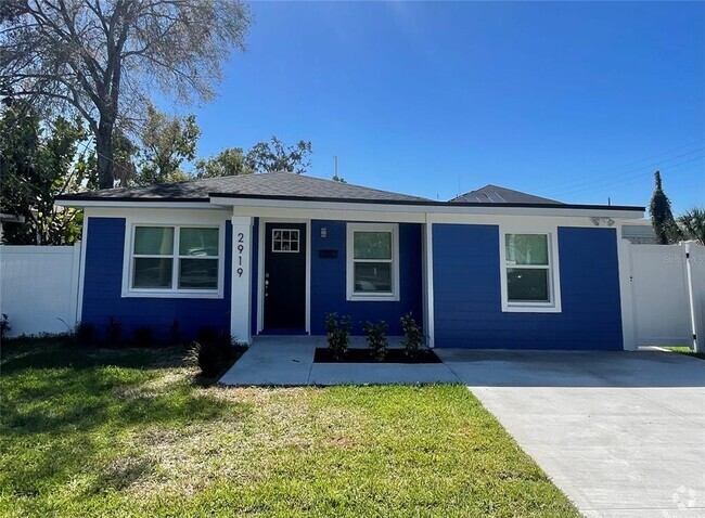 Building Photo - 2919 E Columbus Dr Rental